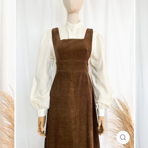 SOLD 1970s Vintage Handmade Corduroy Pinafore Dress - Picture 4 of 10